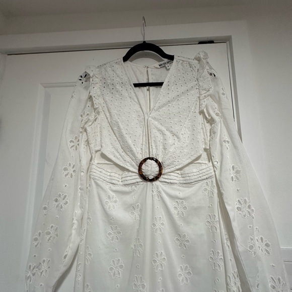 Gorgeous maxi dress, great detail, lined, sophisticated cut outs excellent cond. - Picture 3 of 8